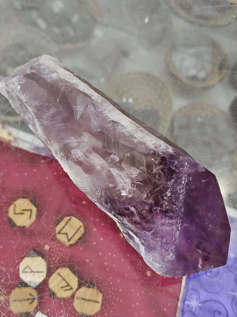 Large Amethyst Point